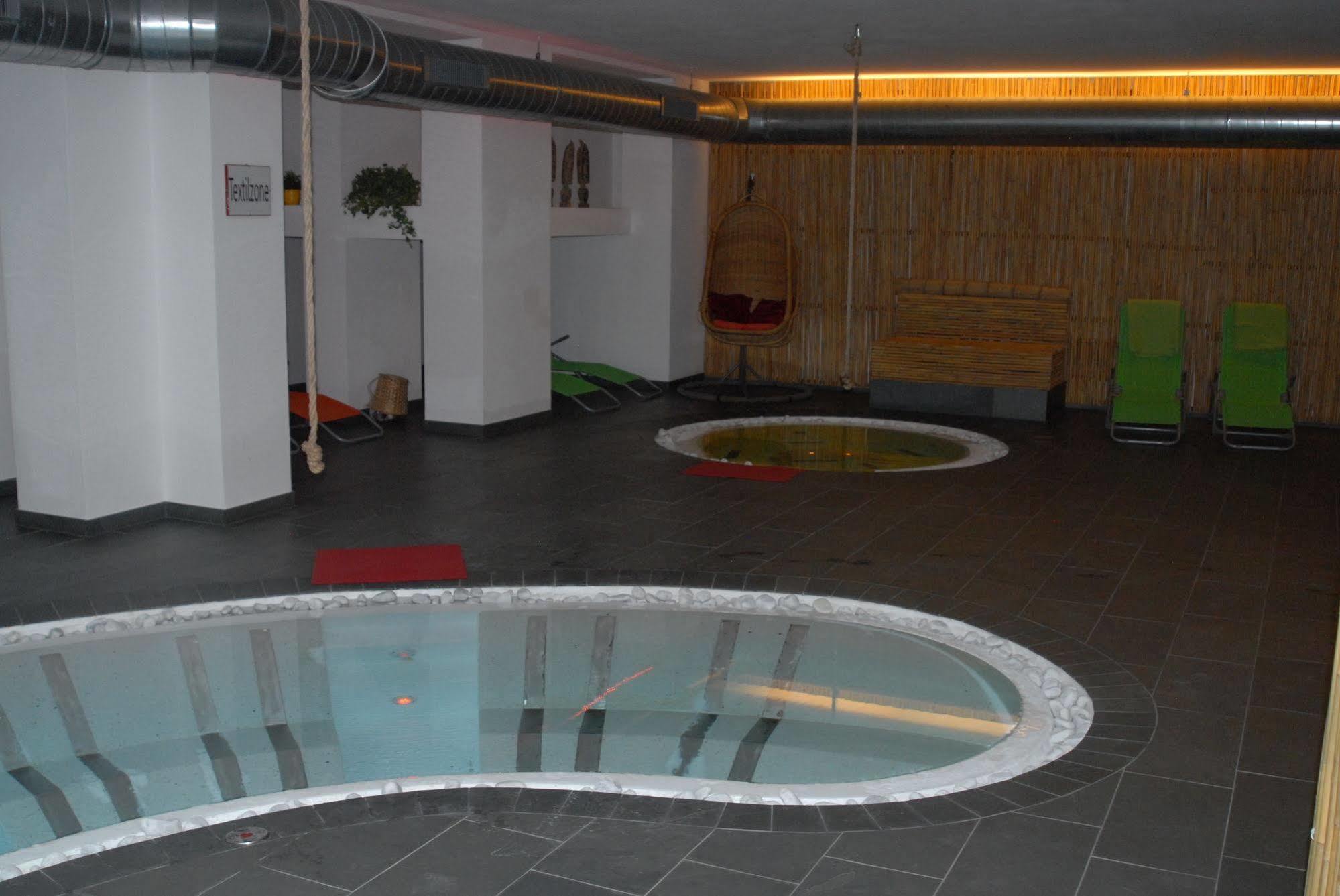 Hotel Bamboo Колдрано Екстериор снимка